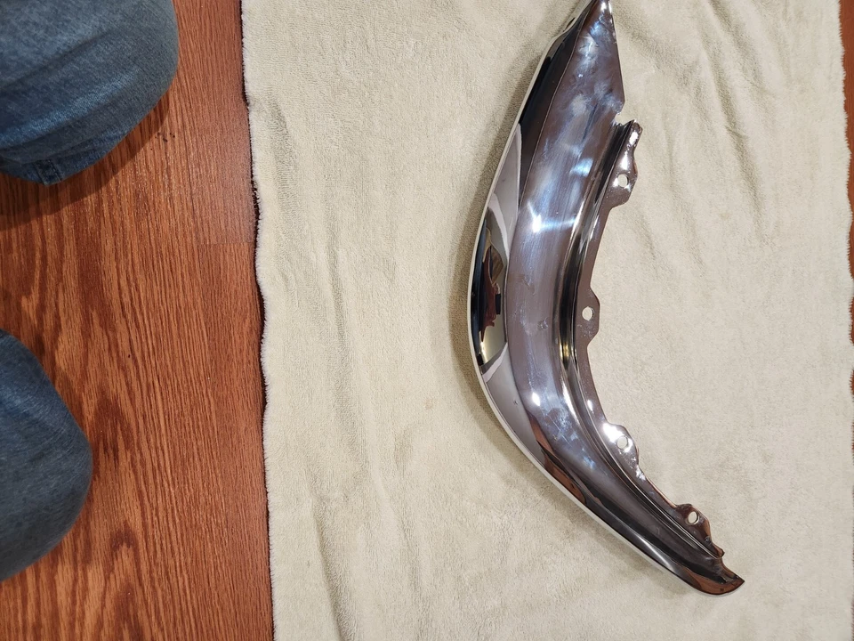 1955 BUICK FRONT UPPER RH PASSENGER SIDE BUMPER END RAIL-OEM REPLATED Foto 2 de 3