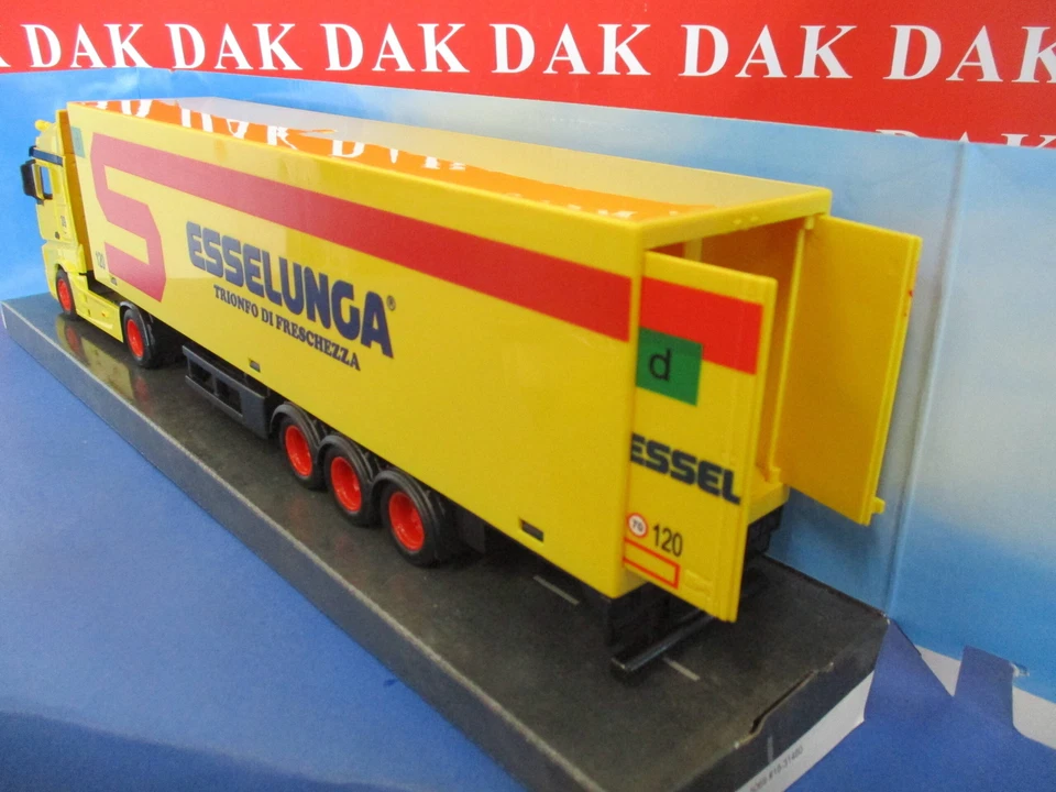 Die cast 1/43 Modellino Camion Truck Mercedes Actros 1851 Esselunga by Burago - Immagine 4 di 4