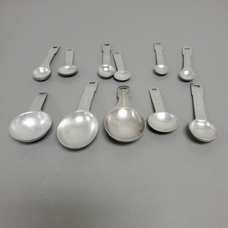 Vintage Assorted Lot of 10 Aluminum Measuring Spoons Made in USA
