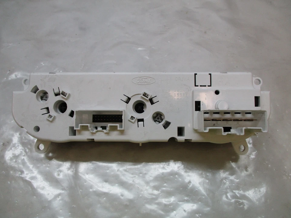 15 16 17 18 19 福特 Transit 150 250 350 气体气候加热器交流控制原始设备制造商 LKQ — 第 2/4 张图片