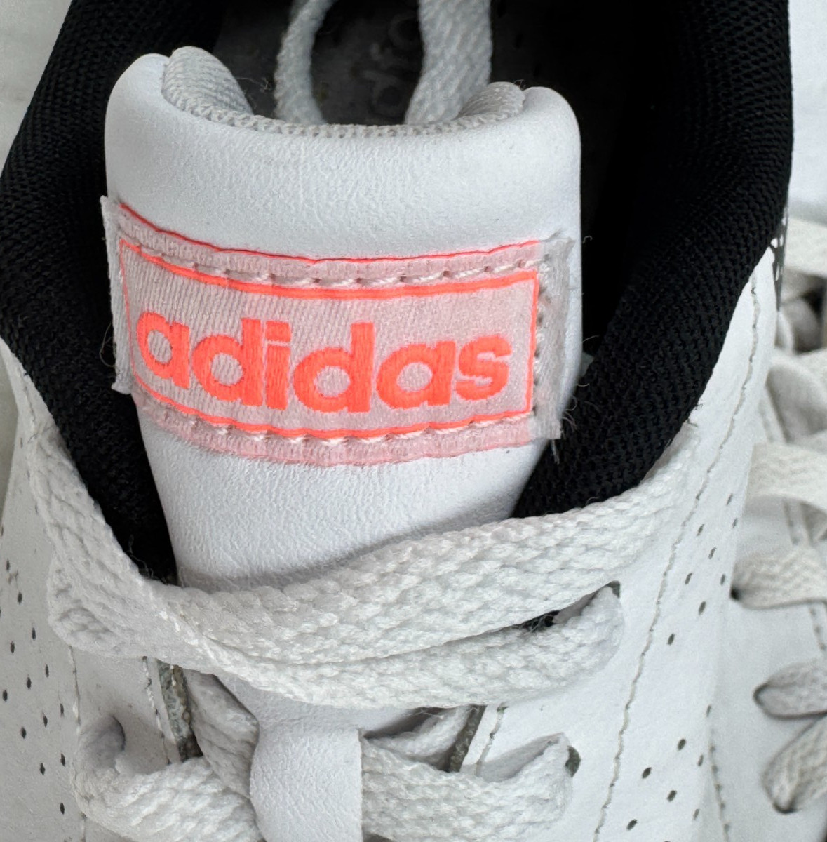 Adidas Advantage Women's Sneakers Size 8 White  Leather Athletic Shoes EH1112 thumbnail 8