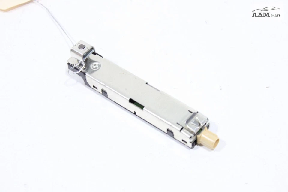 2015-2019 AUDI A3 QUATTRO 8V AMPLIFICADOR DE ANTENA TRASEIRA SUPERIOR ESQUERDA FABRICANTE DE EQUIPAMENTO ORIGINAL - Imagem 3 de 4