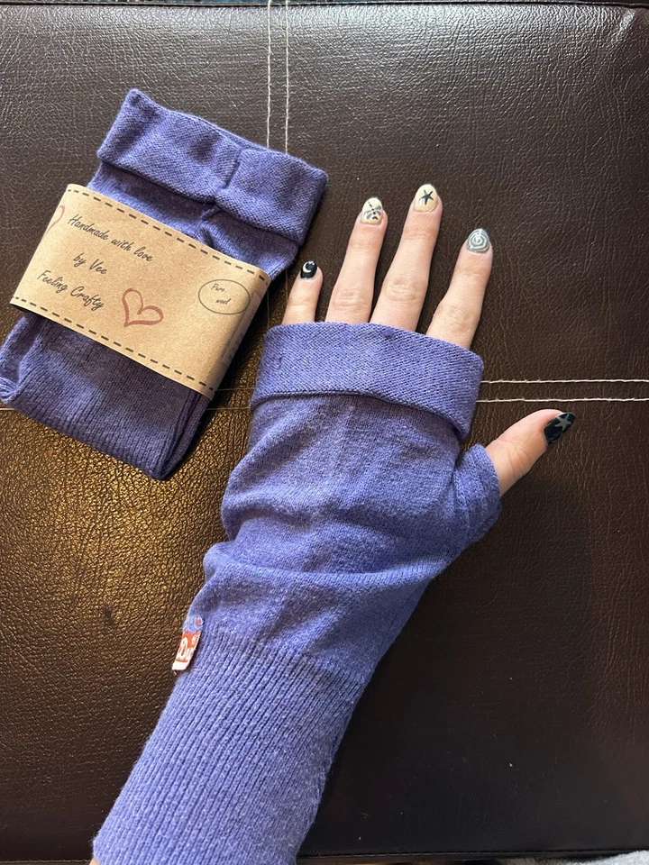 Luxury Pure Wool Fingerless Gloves  - Image 2 of 4