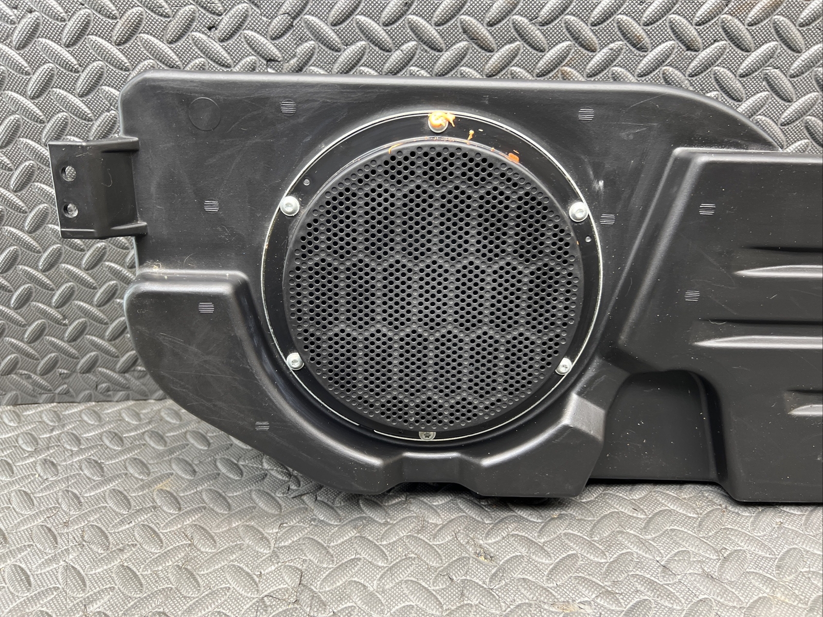 ? OEM 2019-2023 RAM 1500 NEW BODY Crew Cab Audio Subwoofer 