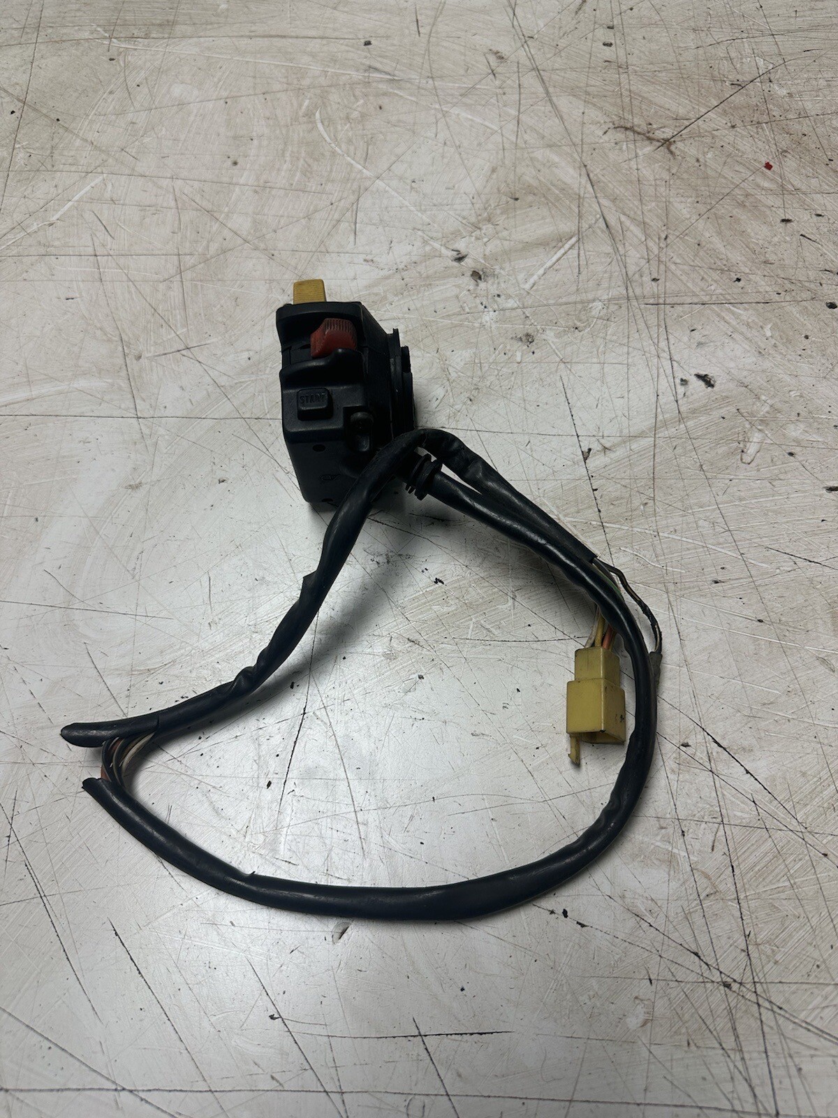 M MATI Left Handlebar Start Stop Headlight Switch For Suzuki QuadRunner 250 LT-F250 1988-1989 37400-19B05 : Buy Online At Best Price In KSA - Souq Is Now - Foto 10