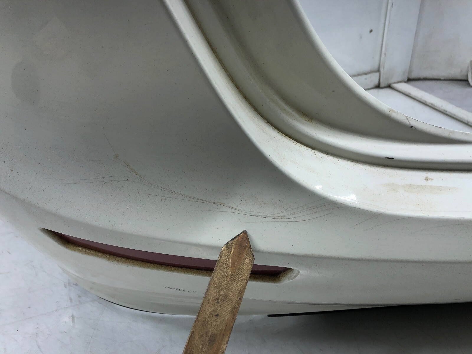 2014-2017 MASERATI GHIBLI REAR BUMPER COVER OEM BIANCO WHITE #DAMAGED.