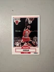 1990-91 Fleer - Michael Jordan #26 Black Line Under Biographical Information