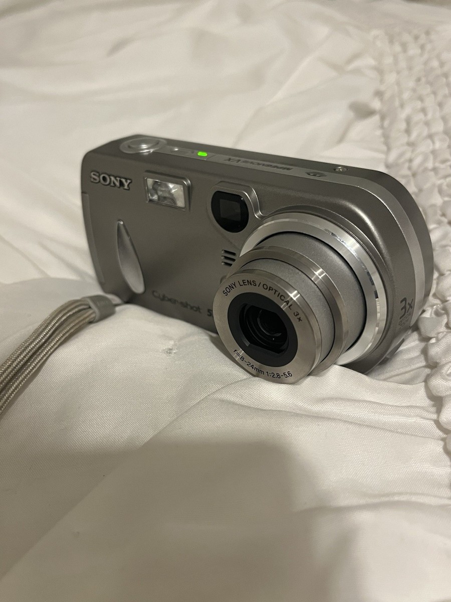 Sony Cyber-shot DSC-P92 5.0MP Digital Camera - Silver for sale
