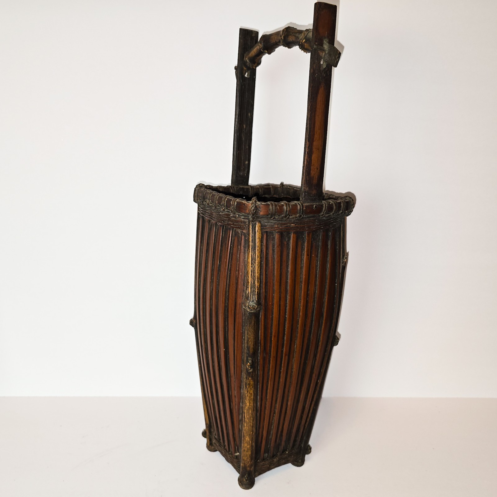 Antique Japanese Bamboo Ikebana Basket w/ Handle Meiji Taisho Ribbed Slat Form