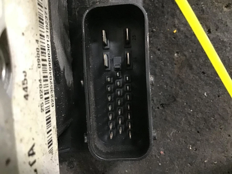 Conjunto de actuador de pieza de freno antibloqueo bomba ABS y bomba para 01-03 TUNDRA 42949 Foto 4 de 4