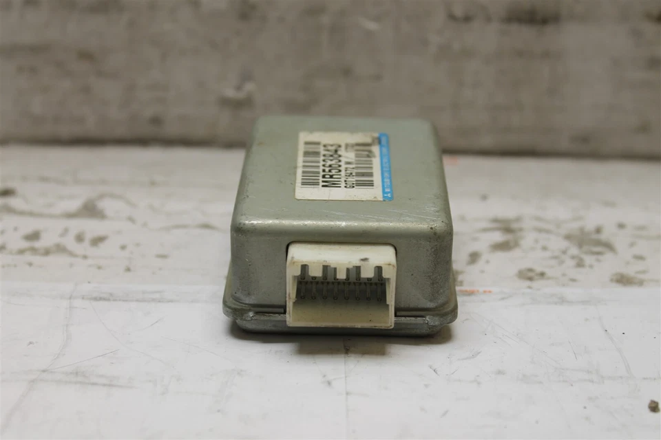 Módulo 788 1D3 control de crucero Mitsubishi Eclipse 2000-2005 CCM MR563843 Foto 3 de 4