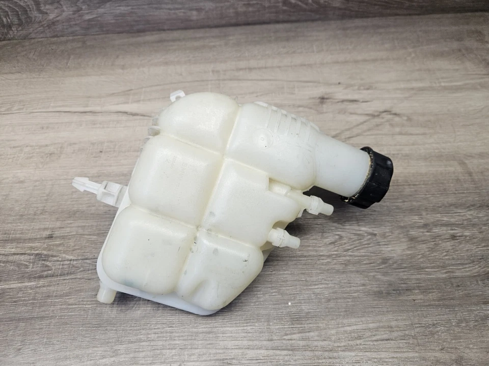 宝马 X1 F48 X2 F38 散热器冷却液膨胀罐 7617362 原始设备制造商 — 第 2/4 张图片