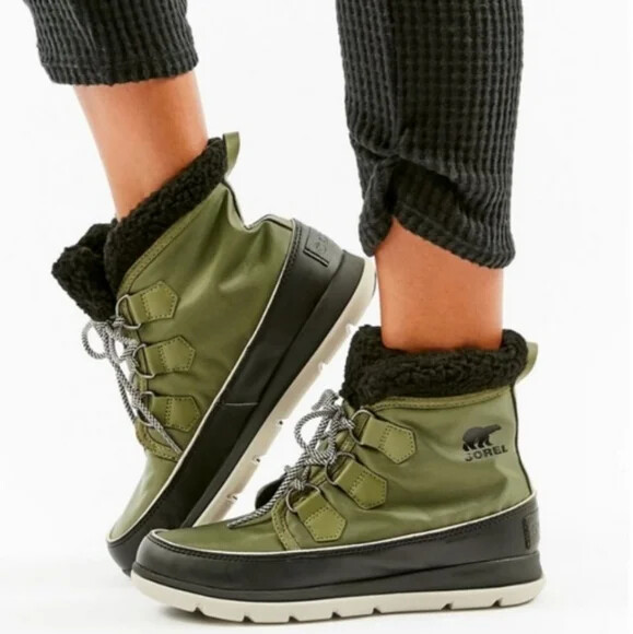SOREL Women's Explorer Carnival Hiker Green Fleece Lined