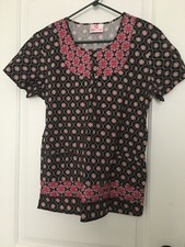 White Cross Women's Printed Scrub Uniform Top Nurse Medical Size Unknown