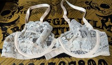 VINTAGE EXQUISITE FORM NATURAL WOMAN BRA  34 C.