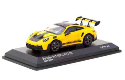 ポルシェ992 GT3RS 1/64ミニカー イエローPORSCHE 1/64 Porsche 911 992 GT3 RS 2022 Yellow Model by Minichamps x