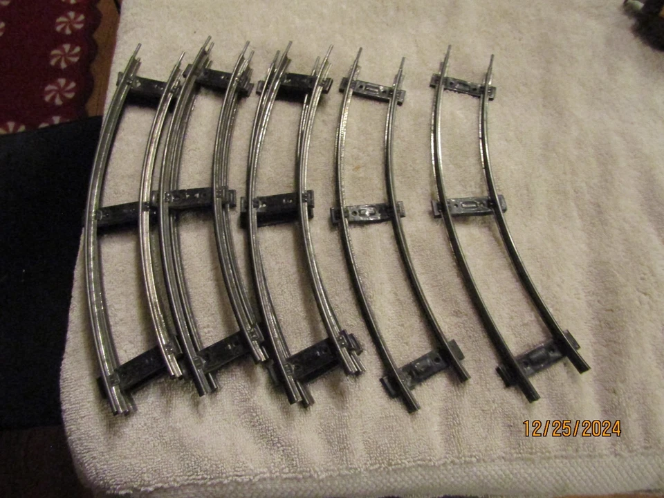 Vintage Marx O Complete Round Track Layout Set 8 Curved  Ties Connecting Pins - Image 2 of 2