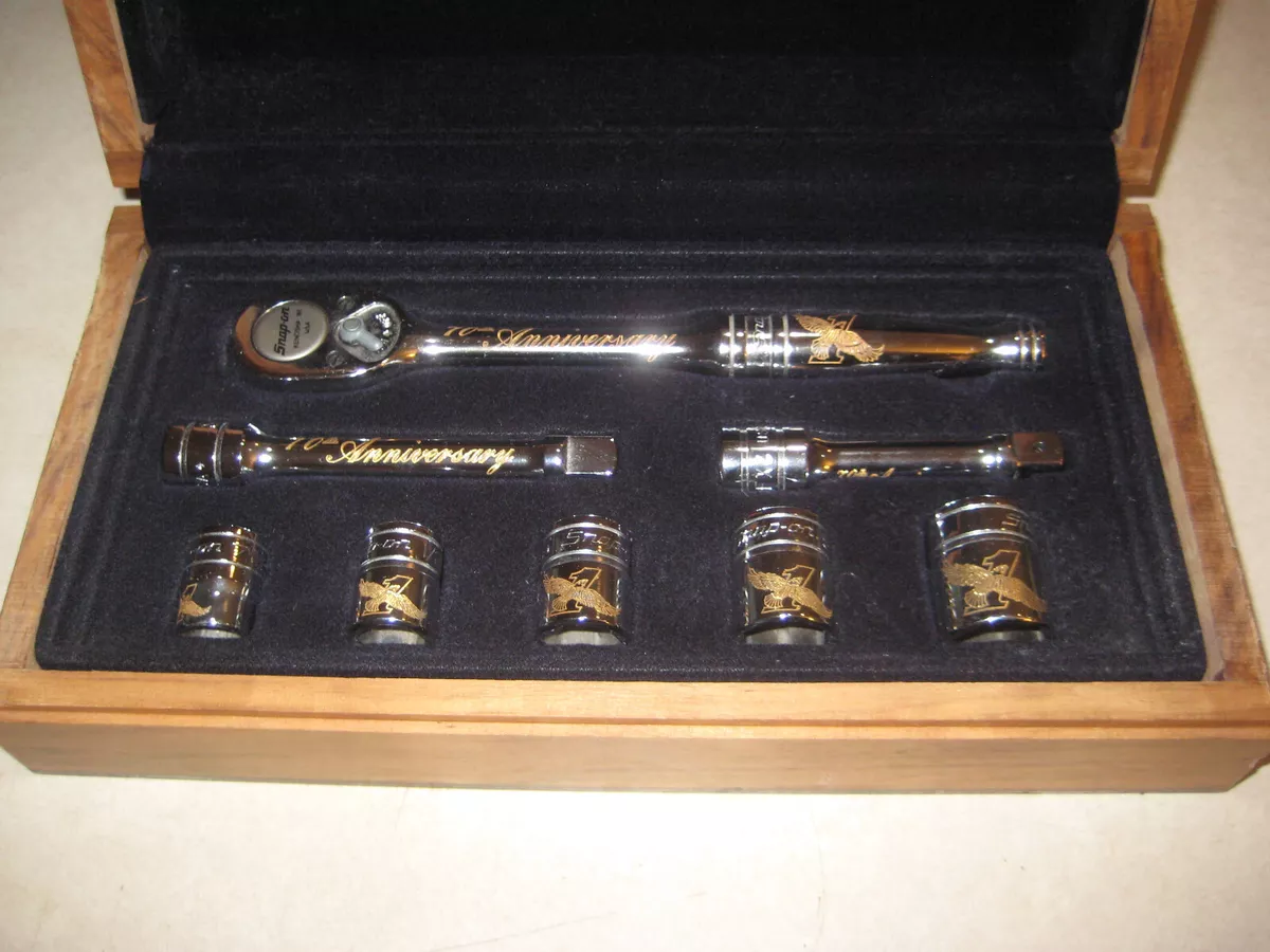 Snap on Gold Letter Vintage 70th Anniversary Model 3 8 Ratchet Handle Socket Set
