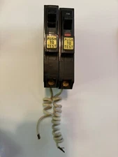 (2) Square D  20A GFCI 120V Ground Fault Circuit Breakers Series 1  B-292