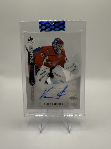 2022-23 Clear Cut Hockey Vitek Vanecek Future Watch Auto SP Authentic RA-VV