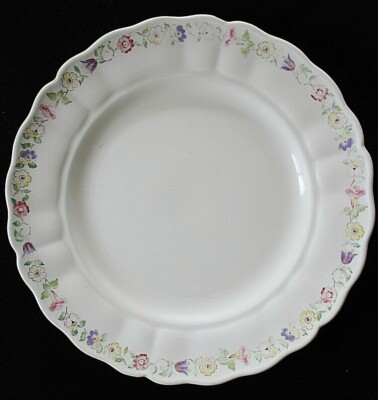Vintage Grindley, Marlborough, Royal Petal ''Greenway'' Plate