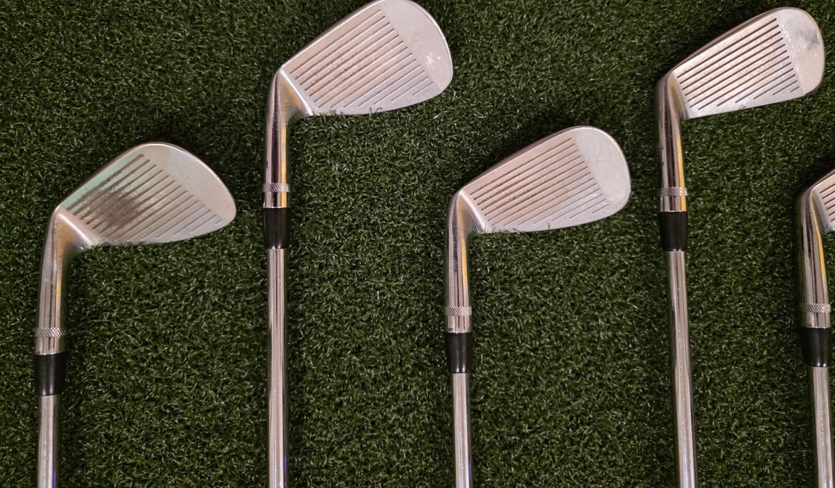 Titleist 681 FORGED Custom Grind 2番アイアン Titleist 681 FORGED Custom Grind 2番アイアン TITLEIST 681 FORGED