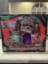 Cantera cueva calavera Lemax Spooky Town