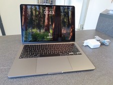 Apple MacBook Air 13,6 Zoll M2 8GB 2022 256GB 8C 8C A2681