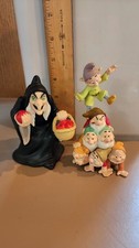 Disney Ceramic & Rubber Figure, Figurine  Snow White Queen And Dwarfs
