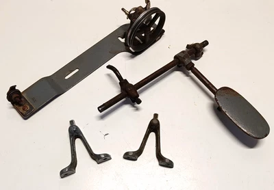 Accessoires pour machine à Coudre Singer (surjeteuse couture pédale etc) - Photo 1/4