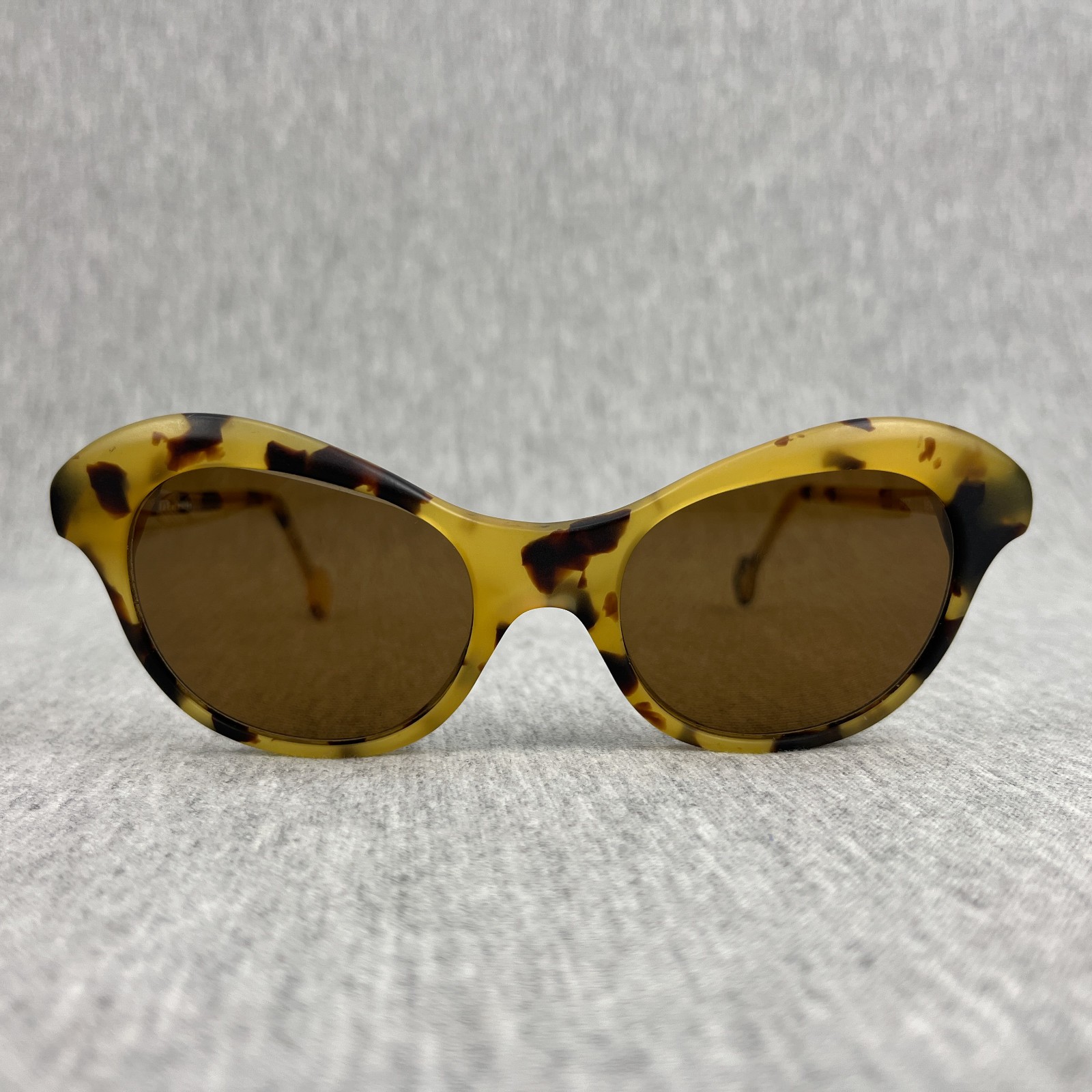 LA Eyeworks Cat Eye Tortoise Shell Sunglasses Wom… - image 2