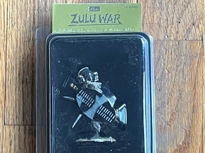 Britains 20052 Zulu iNdluyengwe Regiment Charging With Assegai #1
