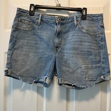 Women s Size 12 Levi s Denim Blue Jean Shorts