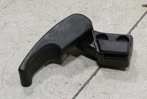 VW Caddy 2 II 9K Bj 1997 Hebel Öffner Motorhaube 1H1823533 #60723-C44