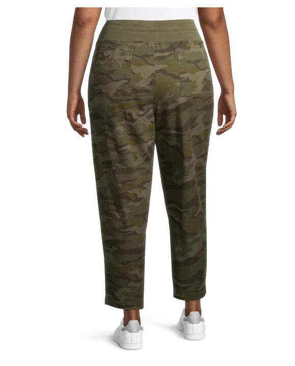 Women's plus clearance size camouflage capris