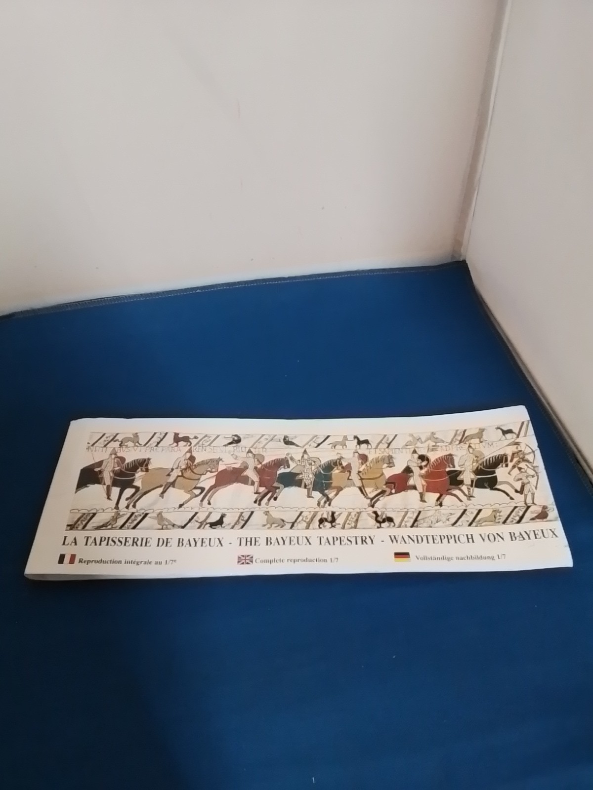 The Bayeux Tapestry - Complete reproduction 1/7 fold ...
