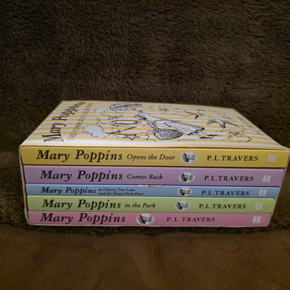 Mary Poppins (Collins Modern Classics) by P. L. Travers The Complete Collection  - Image 3 of 4