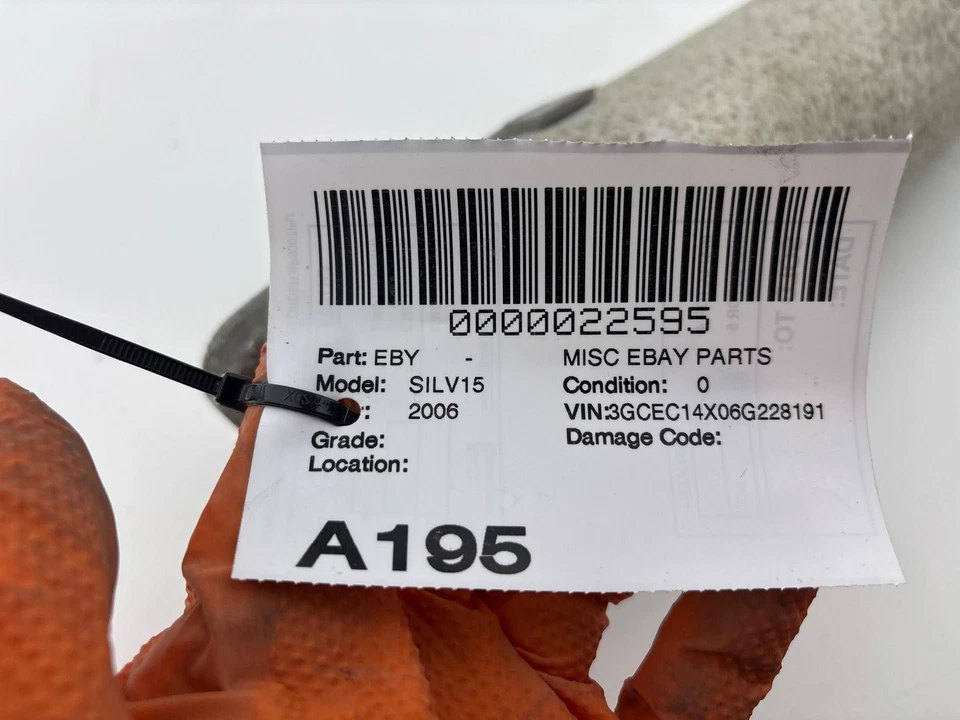 1999-2007 Chevrolet Silverado 1500 Rear Driveshaft Drive Shaft OEM - Image 3 of 4