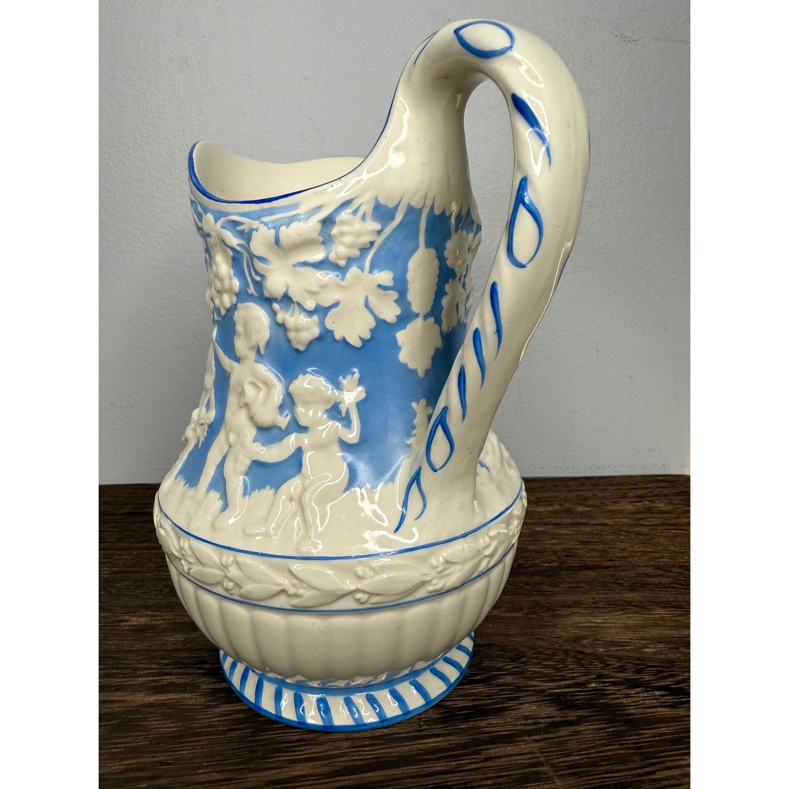 Vintage Wedgwood Etruria England Blue White Cherub Pitcher Jug 7"