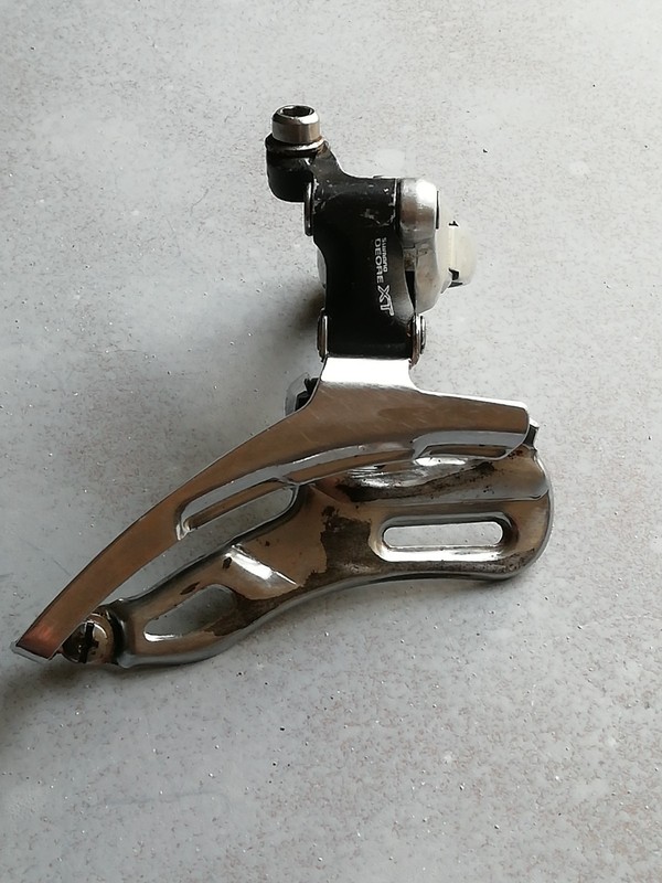 Shimano Deore XT FD-M737 front derailleur, bottom pull, 28.6mm clamp