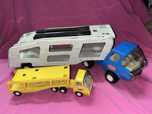 Lot of 2 TONKA CAR CARRIER PRESSED STEEL Yellow & White Blue Vintage 1970’s