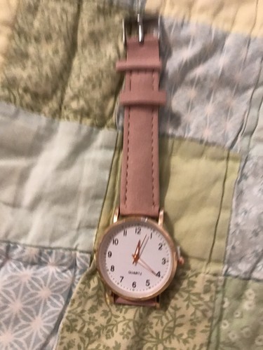 Quartz Ladies Watch- Pink Band-Brand New-Very Nice - 第 2/6 張圖片