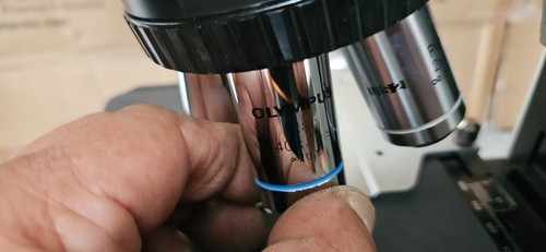 Olympus BX40F4 Microscope with 5 objectives, s/n 8H10441 - Picture 4 of 14