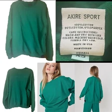 AKIRE SPORT Erika Costell X-Small GREEN OVERSIZED BOYFRIEND CREWNECK MSRP: $68