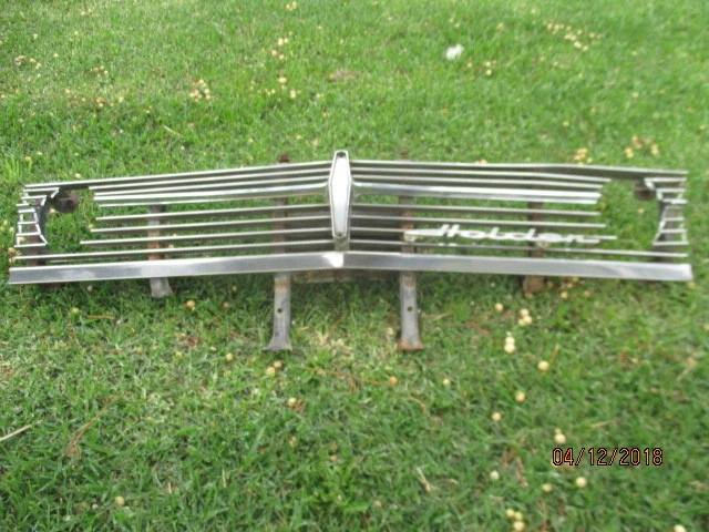 HOLDEN HR GRILL GRILLE SPECIAL PREMIER