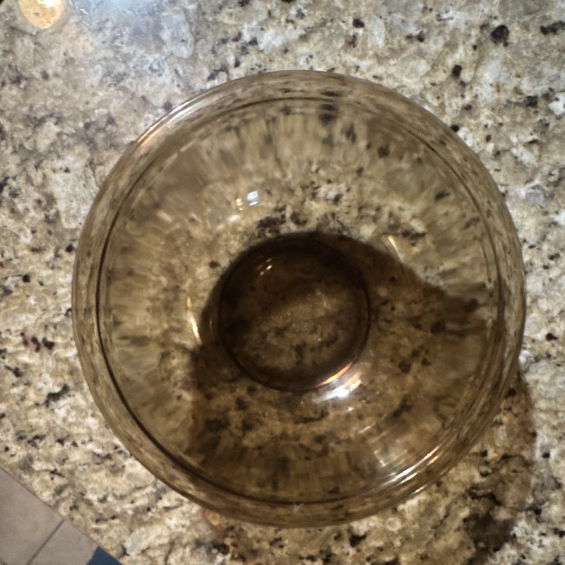 PYREX 024 Mixing Bowl Brown Glass 2 qt Oven Safe 8 1/2 in Diameter
