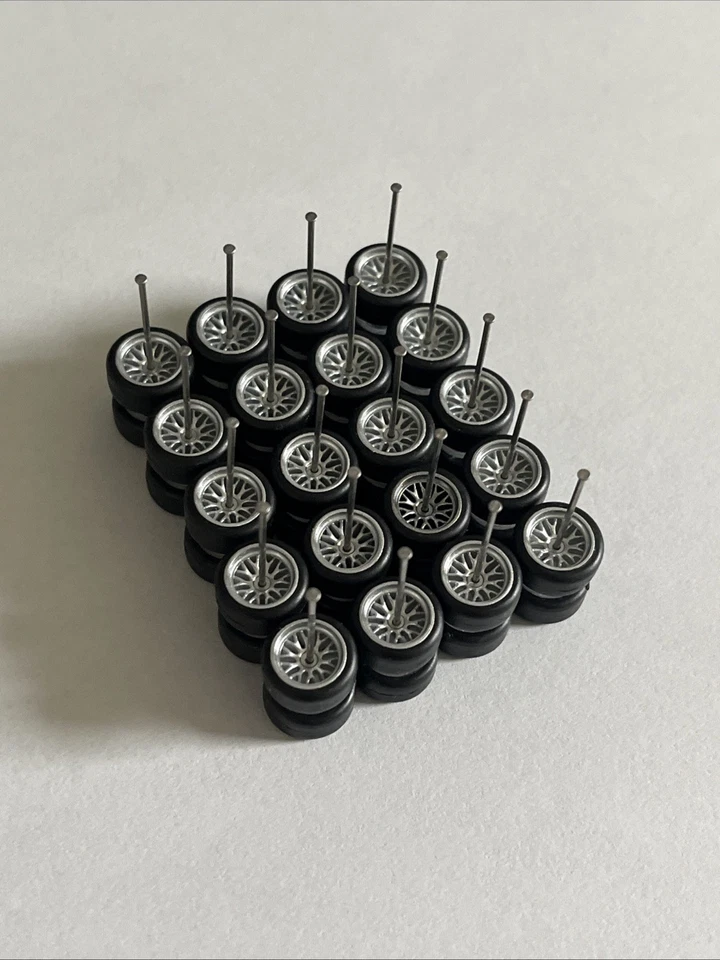 Lote de 10 llantas llantas Real Riders neumáticos escala 1/64 para Hot Wheels Foto 2 de 2