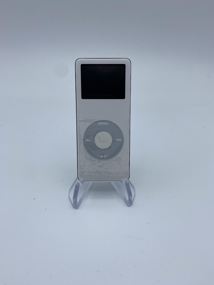 2005 Apple iPod Nano A1137 2 GB - 1st Generation - White (MA004LL