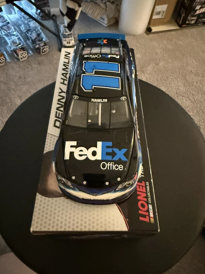 2013 Denny Hamlin #11 FedEx Office 1/24 Lionel Nascar Diecast  - Image 4 of 4