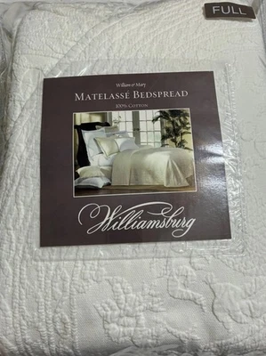 William&Mary Williamsburg Matelassé Bedspread 96x110 Full White Cotton Vintage. - Image 1 of 4